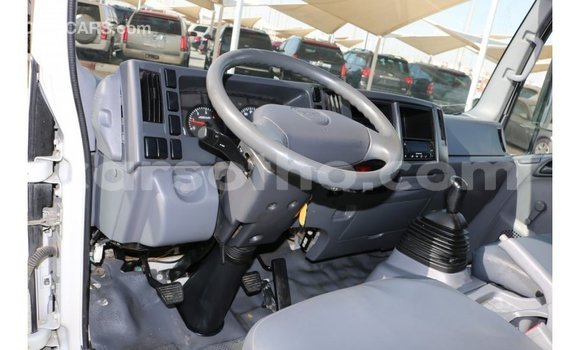 Sayi Imported Isuzu Rodeo White Mota in Import - Dubai a Maseru