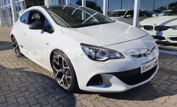 Buy Used Opel Corsa White Car in Maseru in Maseru Buy Used Opel Corsa White Car in Maseru in Maseru