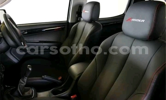 Acheter Occasion Voiture Isuzu KB Rouge à Maseru, Maseru Acheter Occasion Voiture Isuzu KB Rouge à Maseru, Maseru