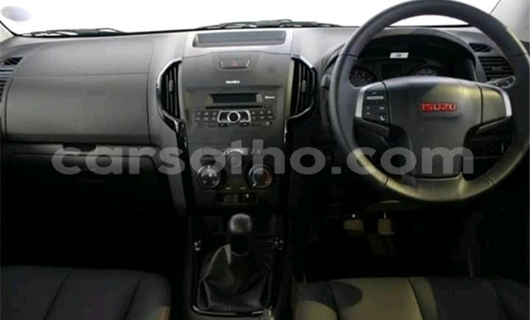 Acheter Occasion Voiture Isuzu KB Rouge à Maseru, Maseru Acheter Occasion Voiture Isuzu KB Rouge à Maseru, Maseru
