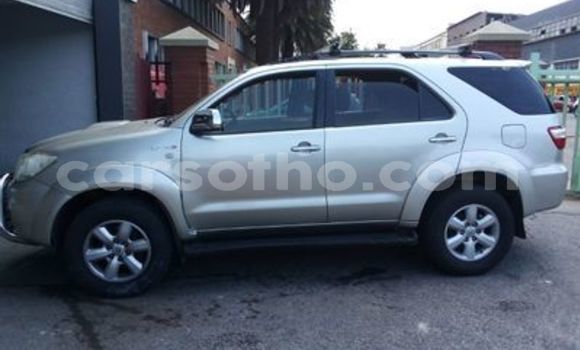 Buy Used Toyota Fortuner Silver Car in Maseru in Maseru Buy Used Toyota Fortuner Silver Car in Maseru in Maseru