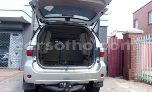 Buy Used Toyota Fortuner Silver Car in Maseru in Maseru Buy Used Toyota Fortuner Silver Car in Maseru in Maseru