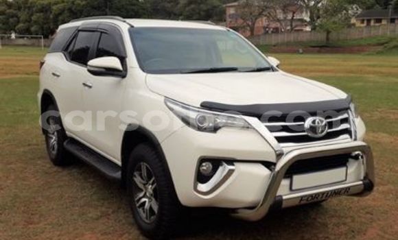 Buy Used Toyota Fortuner White Car in Maseru in Maseru Buy Used Toyota Fortuner White Car in Maseru in Maseru