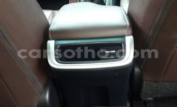 Buy Used Toyota Fortuner White Car in Maseru in Maseru Buy Used Toyota Fortuner White Car in Maseru in Maseru