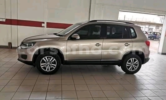 Sayi Na hannu Volkswagen Tiguan Silver Mota in Maseru a Maseru Sayi Na hannu Volkswagen Tiguan Silver Mota in Maseru a Maseru