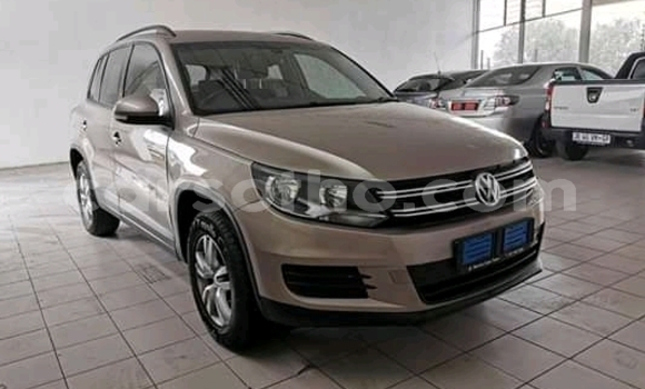 Sayi Na hannu Volkswagen Tiguan Silver Mota in Maseru a Maseru Sayi Na hannu Volkswagen Tiguan Silver Mota in Maseru a Maseru