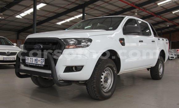 Sayi Na hannu Ford Ranger White Mota in Maseru a Maseru Sayi Na hannu Ford Ranger White Mota in Maseru a Maseru