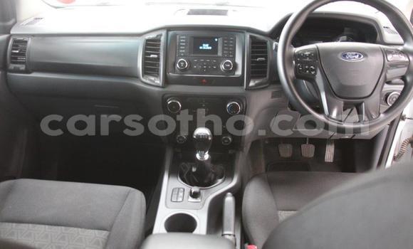 Sayi Na hannu Ford Ranger White Mota in Maseru a Maseru Sayi Na hannu Ford Ranger White Mota in Maseru a Maseru