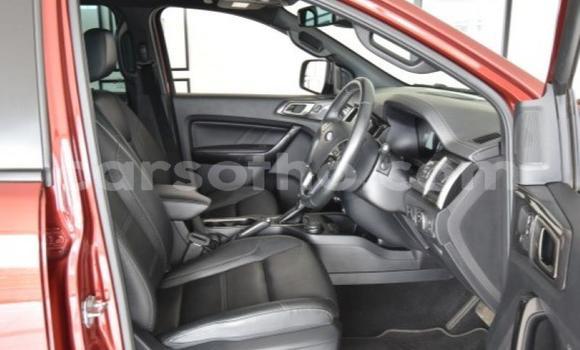 Acheter Occasion Voiture Ford Everest Rouge à Maseru, Maseru Acheter Occasion Voiture Ford Everest Rouge à Maseru, Maseru