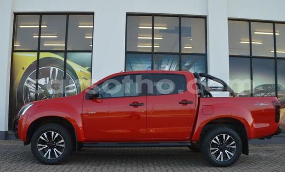 Buy Used Isuzu D–MAX Red Car in Maseru in Maseru Buy Used Isuzu D–MAX Red Car in Maseru in Maseru
