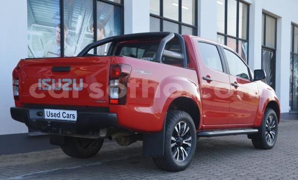 Buy Used Isuzu D–MAX Red Car in Maseru in Maseru Buy Used Isuzu D–MAX Red Car in Maseru in Maseru