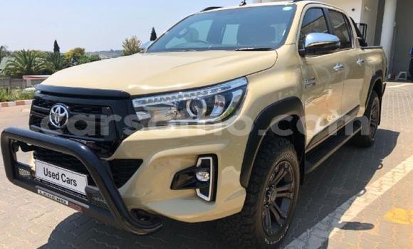 Buy Used Toyota Hilux Brown Car in Maseru in Maseru Buy Used Toyota Hilux Brown Car in Maseru in Maseru