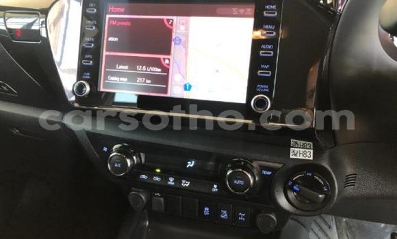Buy Used Toyota Hilux Brown Car in Maseru in Maseru Buy Used Toyota Hilux Brown Car in Maseru in Maseru