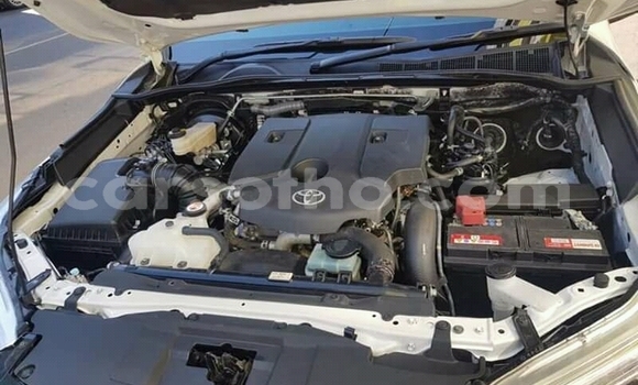 Buy Used Toyota Hilux White Car in Quthing in Butha-Buthe Buy Used Toyota Hilux White Car in Quthing in Butha-Buthe