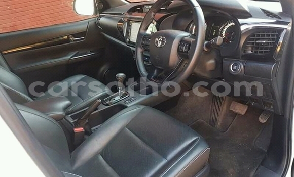 Buy Used Toyota Hilux White Car in Quthing in Butha-Buthe Buy Used Toyota Hilux White Car in Quthing in Butha-Buthe