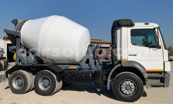 Sayi Na hannu Mercedes‒Benz 2628 White Babbar mota in Maseru a Maseru Sayi Na hannu Mercedes‒Benz 2628 White Babbar mota in Maseru a Maseru