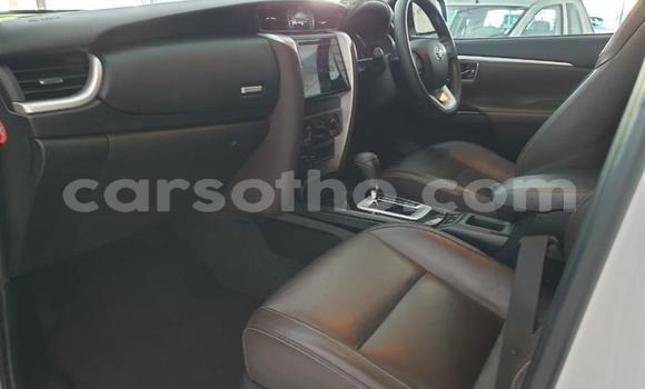 Buy Used Toyota Fortuner White Car in Maseru in Maseru Buy Used Toyota Fortuner White Car in Maseru in Maseru