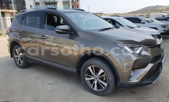 اشتري مستعمل Toyota RAV4 Silver سيارة في Butha–Buthe في Thaba-Tseka اشتري مستعمل Toyota RAV4 Silver سيارة في Butha–Buthe في Thaba-Tseka