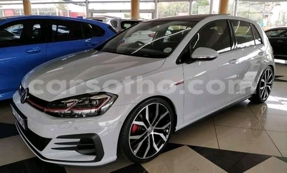 Buy Used Volkswagen Golf R White Car in Maseru in Maseru Buy Used Volkswagen Golf R White Car in Maseru in Maseru