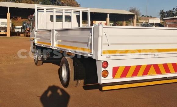 Acheter Occasion Utilitaire Mitsubishi Van Blanc à Maseru, Maseru Acheter Occasion Utilitaire Mitsubishi Van Blanc à Maseru, Maseru