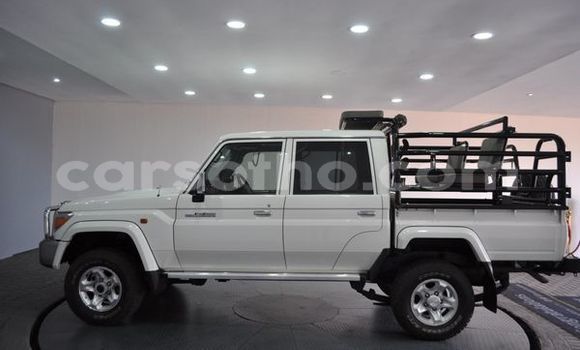 اشتري مستعمل Toyota Land Cruiser White سيارة في Maputsoa في Leribe اشتري مستعمل Toyota Land Cruiser White سيارة في Maputsoa في Leribe