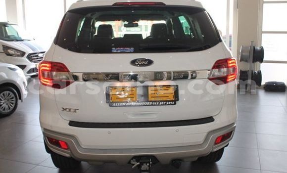 Buy Used Ford Everest White Car in Maputsoa in Leribe Buy Used Ford Everest White Car in Maputsoa in Leribe