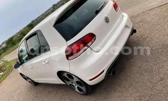 Sayi Na hannu Volkswagen Golf GTI White Mota in Maseru a Maseru Sayi Na hannu Volkswagen Golf GTI White Mota in Maseru a Maseru