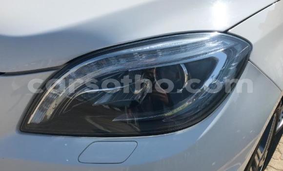 Acheter Occasion Voiture Mercedes-Benz ML–Class Blanc à Maseru, Maseru Acheter Occasion Voiture Mercedes-Benz ML–Class Blanc à Maseru, Maseru