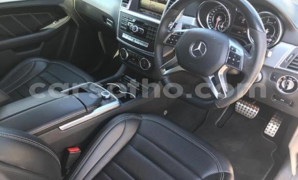 Acheter Occasion Voiture Mercedes-Benz ML–Class Blanc à Maseru, Maseru Acheter Occasion Voiture Mercedes-Benz ML–Class Blanc à Maseru, Maseru