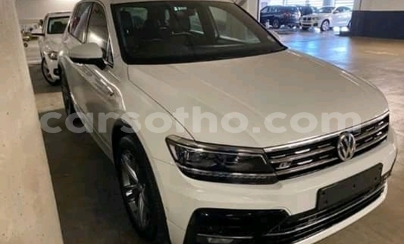 Sayi Na hannu Volkswagen Tiguan White Mota in Maseru a Maseru Sayi Na hannu Volkswagen Tiguan White Mota in Maseru a Maseru