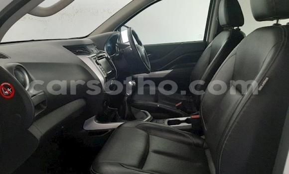 Acheter Occasion Voiture Nissan Navara Blanc à Maseru, Maseru Acheter Occasion Voiture Nissan Navara Blanc à Maseru, Maseru