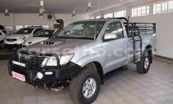 Buy Used Toyota Hilux Silver Car in Maputsoa in Leribe Buy Used Toyota Hilux Silver Car in Maputsoa in Leribe