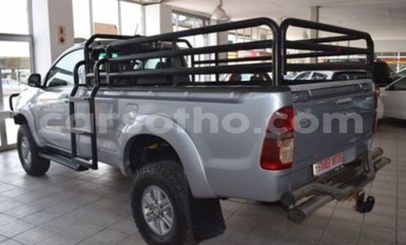 Buy Used Toyota Hilux Silver Car in Maputsoa in Leribe Buy Used Toyota Hilux Silver Car in Maputsoa in Leribe