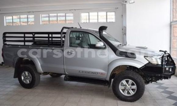 Buy Used Toyota Hilux Silver Car in Maputsoa in Leribe Buy Used Toyota Hilux Silver Car in Maputsoa in Leribe