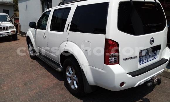 Acheter Occasion Voiture Nissan Pathfinder Blanc à Maseru, Maseru Acheter Occasion Voiture Nissan Pathfinder Blanc à Maseru, Maseru