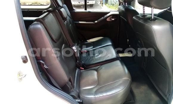 Acheter Occasion Voiture Nissan Pathfinder Blanc à Maseru, Maseru Acheter Occasion Voiture Nissan Pathfinder Blanc à Maseru, Maseru