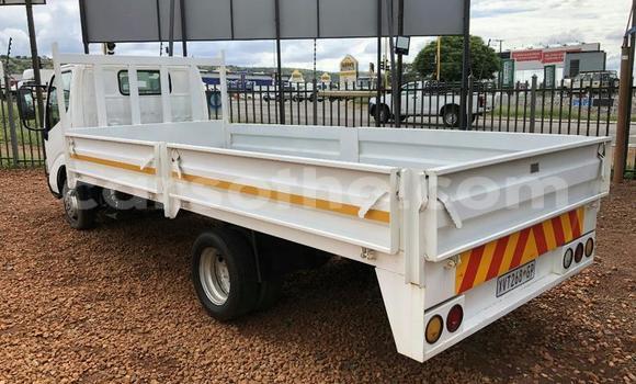 Buy Used Toyota Dyna White Truck in Maputsoe in Leribe Buy Used Toyota Dyna White Truck in Maputsoe in Leribe