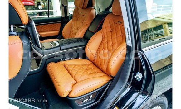 Acheter Import Voiture Toyota Land Cruiser Noir à Import - Dubai, Maseru Acheter Import Voiture Toyota Land Cruiser Noir à Import - Dubai, Maseru