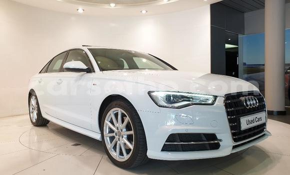 Sayi Na hannu Audi A6 White Mota in Maseru a Maseru Sayi Na hannu Audi A6 White Mota in Maseru a Maseru