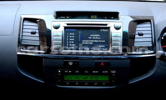 Sayi Na hannu Toyota Fortuner Silver Mota in Maseru a Maseru Sayi Na hannu Toyota Fortuner Silver Mota in Maseru a Maseru