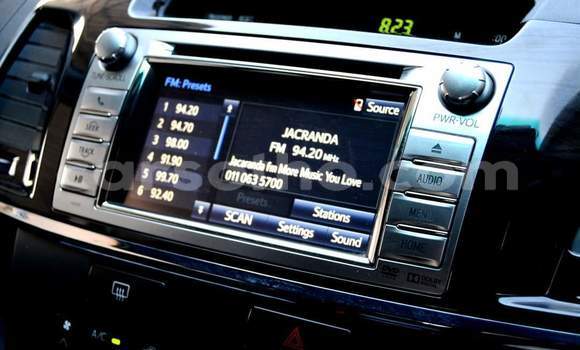 Sayi Na hannu Toyota Fortuner Silver Mota in Maseru a Maseru Sayi Na hannu Toyota Fortuner Silver Mota in Maseru a Maseru