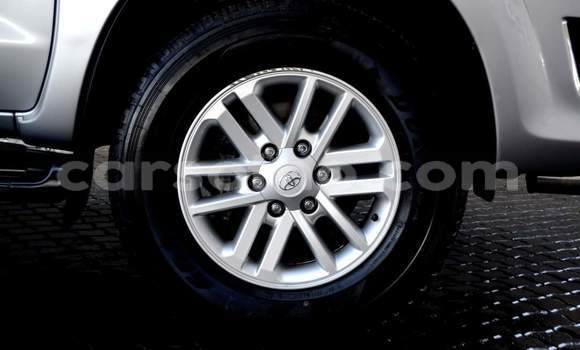 Sayi Na hannu Toyota Fortuner Silver Mota in Maseru a Maseru Sayi Na hannu Toyota Fortuner Silver Mota in Maseru a Maseru