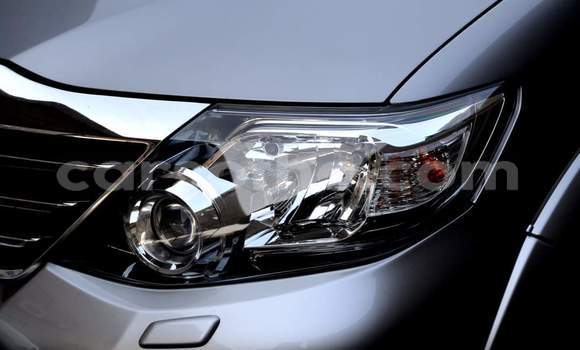 Sayi Na hannu Toyota Fortuner Silver Mota in Maseru a Maseru Sayi Na hannu Toyota Fortuner Silver Mota in Maseru a Maseru