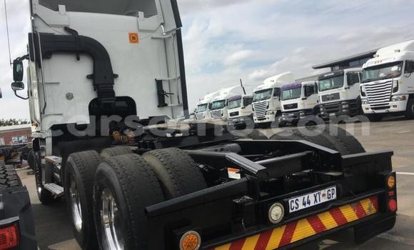 Acheter Occasion Utilitaire Scania R420 Blanc à Maseru, Maseru Acheter Occasion Utilitaire Scania R420 Blanc à Maseru, Maseru