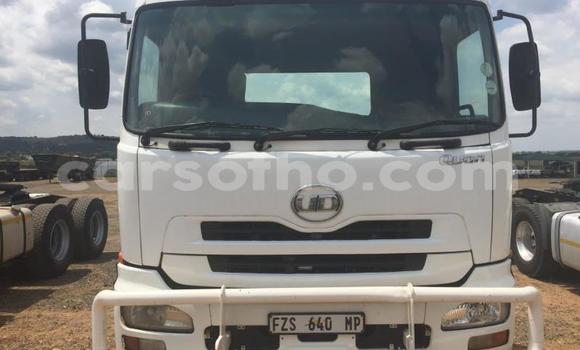 Acheter Occasion Utilitaire Nissan UD Blanc à Maseru, Maseru