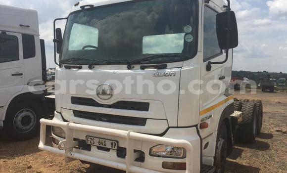 Acheter Occasion Utilitaire Nissan UD Blanc à Maseru, Maseru Acheter Occasion Utilitaire Nissan UD Blanc à Maseru, Maseru