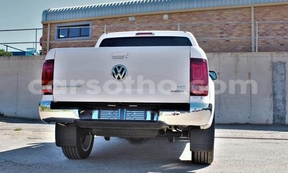 Buy Used Volkswagen Amarok White Car in Maputsoe in Leribe Buy Used Volkswagen Amarok White Car in Maputsoe in Leribe