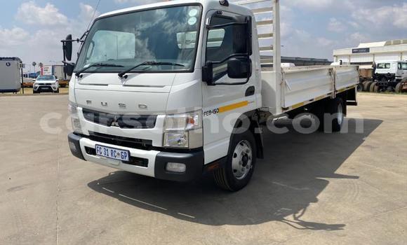 Buy Used Mitsubishi L400 White Truck in Maseru in Maseru Buy Used Mitsubishi L400 White Truck in Maseru in Maseru