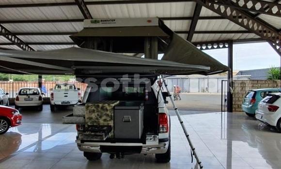 Acheter Occasion Voiture Toyota Hilux Blanc à Maseru, Maseru Acheter Occasion Voiture Toyota Hilux Blanc à Maseru, Maseru