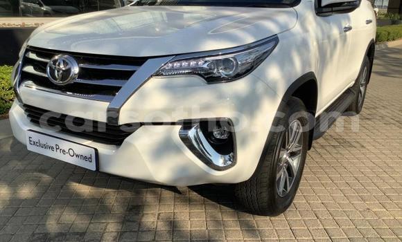 اشتري مستعمل Toyota Fortuner White سيارة في Maputsoe في Leribe اشتري مستعمل Toyota Fortuner White سيارة في Maputsoe في Leribe